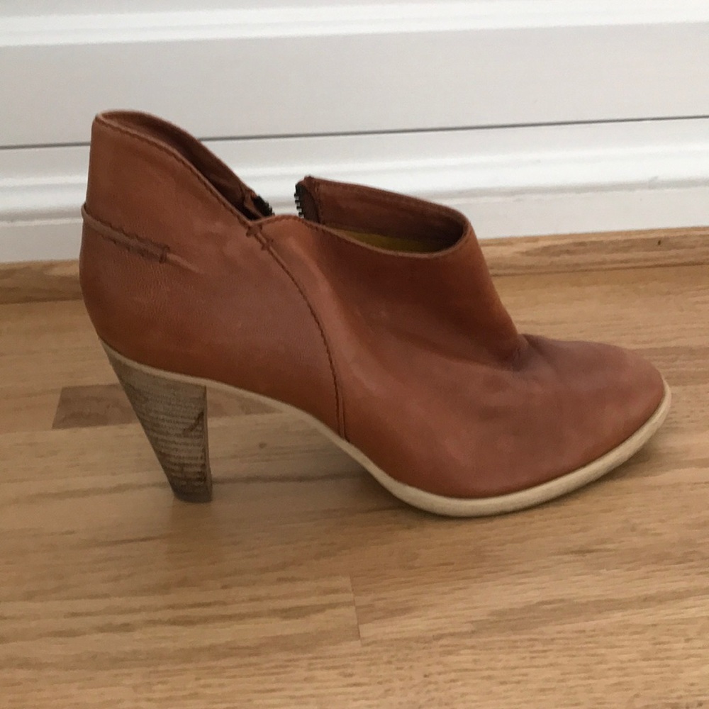 Cognac Madewell leather booties 8.5